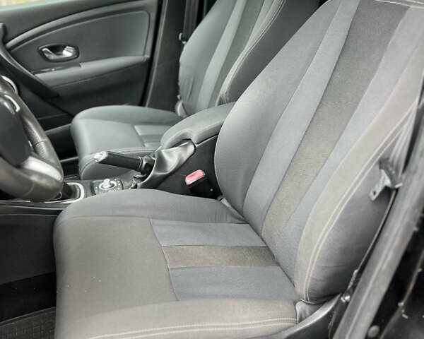 Черный Рено Меган, объемом двигателя 1.46 л и пробегом 267 тыс. км за 7200 $, фото 24 на Automoto.ua