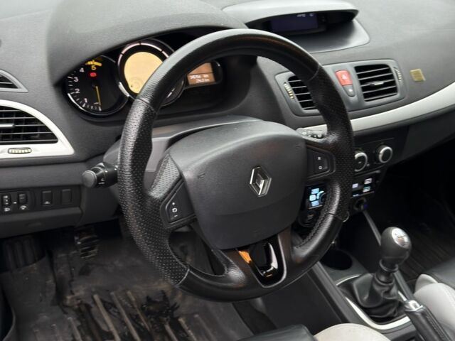 Черный Рено Меган, объемом двигателя 1.5 л и пробегом 340 тыс. км за 6500 $, фото 11 на Automoto.ua