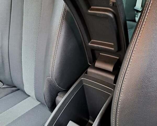 Черный Рено Меган, объемом двигателя 1.46 л и пробегом 249 тыс. км за 7650 $, фото 99 на Automoto.ua