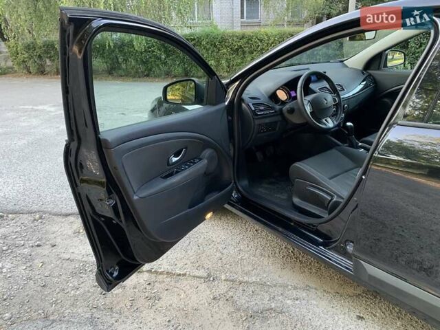 Черный Рено Меган, объемом двигателя 1.46 л и пробегом 262 тыс. км за 7000 $, фото 15 на Automoto.ua