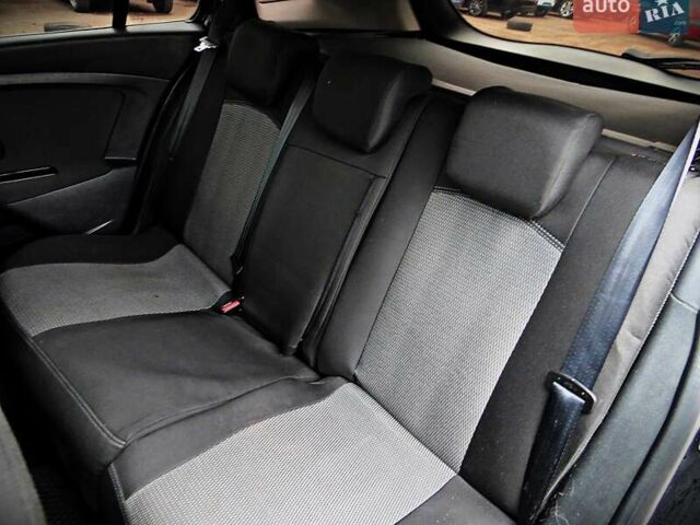 Чорний Рено Меган, об'ємом двигуна 1.46 л та пробігом 182 тис. км за 7300 $, фото 16 на Automoto.ua