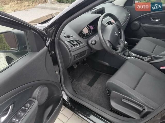 Чорний Рено Меган, об'ємом двигуна 1.6 л та пробігом 218 тис. км за 6950 $, фото 8 на Automoto.ua