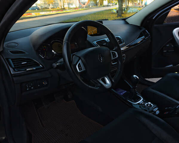 Чорний Рено Меган, об'ємом двигуна 1.4 л та пробігом 168 тис. км за 7800 $, фото 8 на Automoto.ua