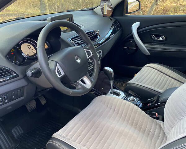 Чорний Рено Меган, об'ємом двигуна 1.46 л та пробігом 266 тис. км за 8200 $, фото 31 на Automoto.ua