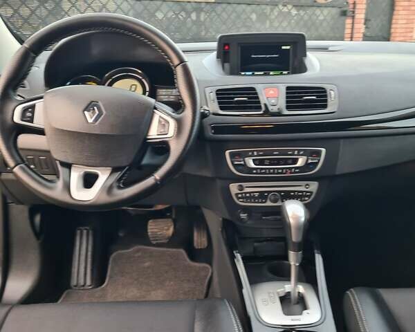 Черный Рено Меган, объемом двигателя 1.46 л и пробегом 236 тыс. км за 7800 $, фото 90 на Automoto.ua