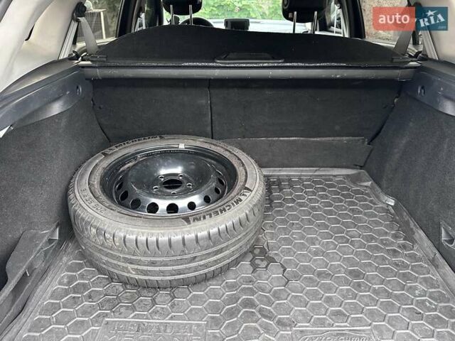 Черный Рено Меган, объемом двигателя 1.4 л и пробегом 306 тыс. км за 7000 $, фото 21 на Automoto.ua