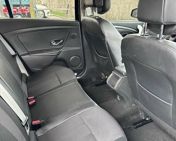 Черный Рено Меган, объемом двигателя 1.4 л и пробегом 306 тыс. км за 7000 $, фото 20 на Automoto.ua