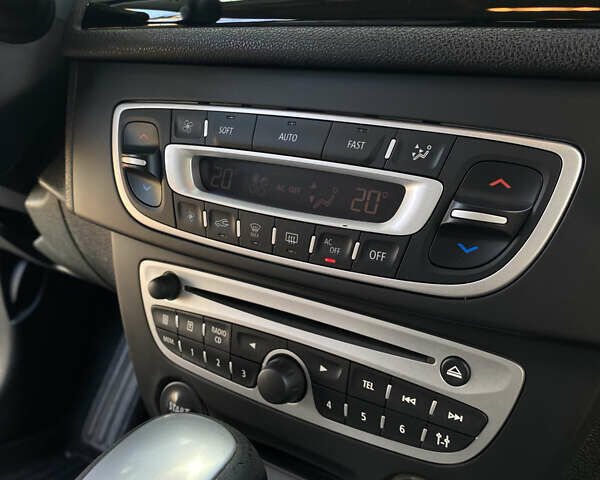 Чорний Рено Меган, об'ємом двигуна 1.46 л та пробігом 266 тис. км за 8200 $, фото 46 на Automoto.ua