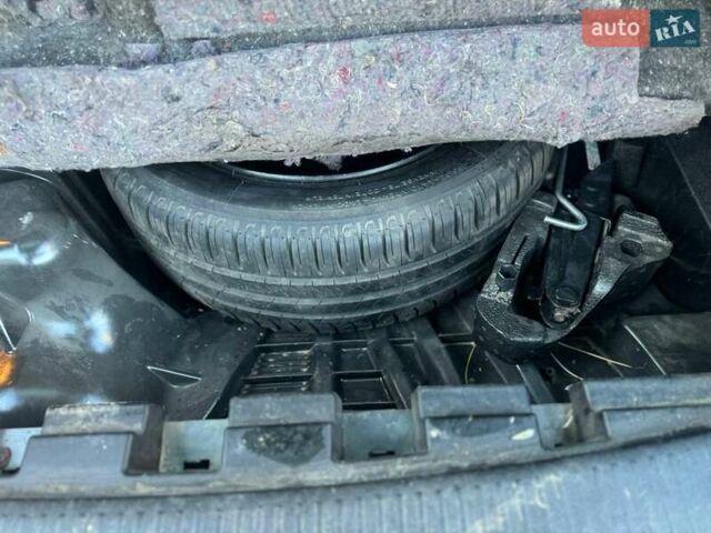 Чорний Рено Меган, об'ємом двигуна 1.46 л та пробігом 280 тис. км за 6500 $, фото 5 на Automoto.ua