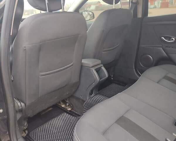 Черный Рено Меган, объемом двигателя 1.46 л и пробегом 267 тыс. км за 7200 $, фото 15 на Automoto.ua
