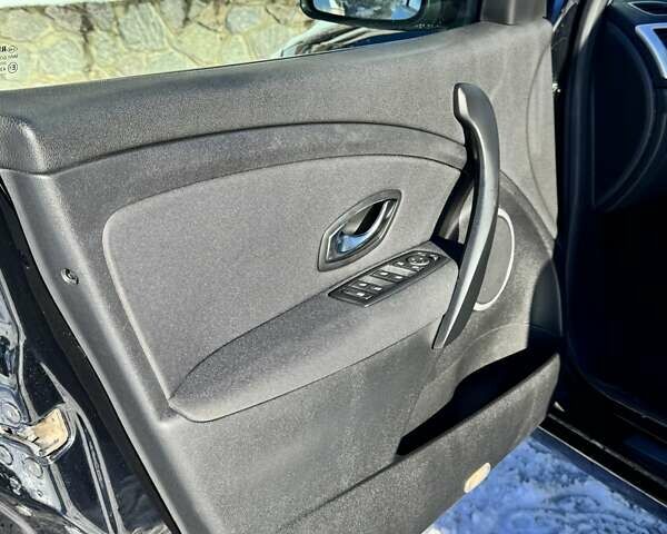 Чорний Рено Меган, об'ємом двигуна 1.6 л та пробігом 213 тис. км за 7500 $, фото 21 на Automoto.ua