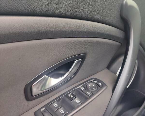 Черный Рено Меган, объемом двигателя 1.46 л и пробегом 267 тыс. км за 7200 $, фото 17 на Automoto.ua