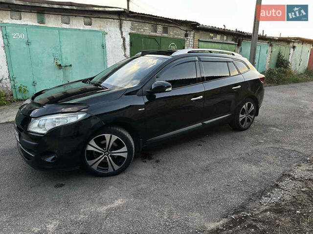 Черный Рено Меган, объемом двигателя 1.46 л и пробегом 232 тыс. км за 7700 $, фото 1 на Automoto.ua