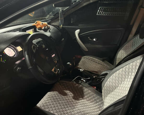 Чорний Рено Меган, об'ємом двигуна 1.46 л та пробігом 284 тис. км за 7500 $, фото 17 на Automoto.ua