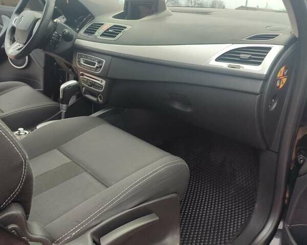 Черный Рено Меган, объемом двигателя 1.46 л и пробегом 267 тыс. км за 7200 $, фото 24 на Automoto.ua