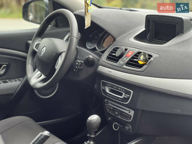 Черный Рено Меган, объемом двигателя 1.46 л и пробегом 267 тыс. км за 7200 $, фото 27 на Automoto.ua