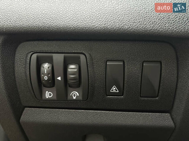 Черный Рено Меган, объемом двигателя 1.6 л и пробегом 285 тыс. км за 7300 $, фото 21 на Automoto.ua