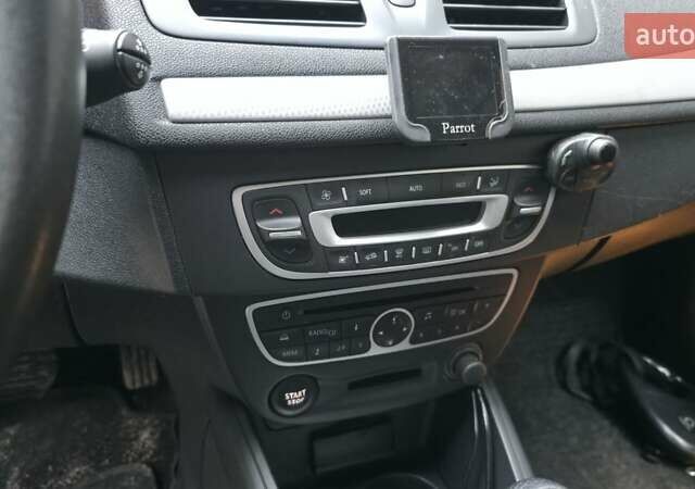 Черный Рено Меган, объемом двигателя 1.6 л и пробегом 212 тыс. км за 8500 $, фото 20 на Automoto.ua