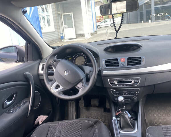 Черный Рено Меган, объемом двигателя 1.87 л и пробегом 300 тыс. км за 7550 $, фото 13 на Automoto.ua