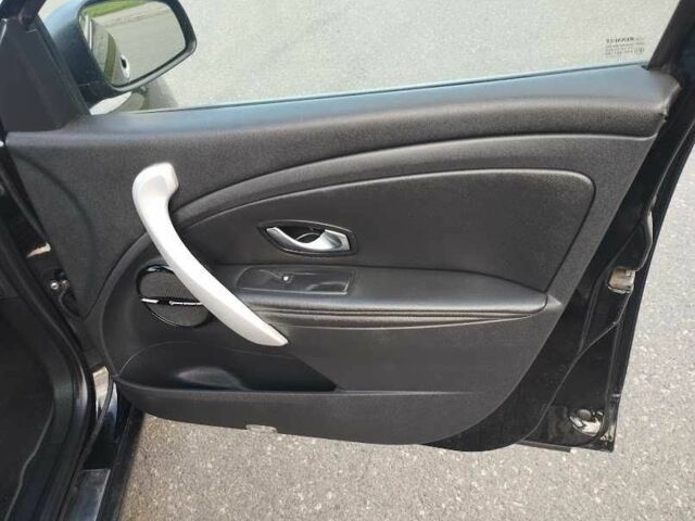 Черный Рено Меган, объемом двигателя 1.5 л и пробегом 366 тыс. км за 6900 $, фото 16 на Automoto.ua