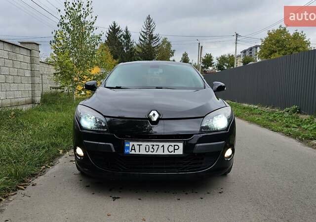 Рено Меган 2011 в Ивано-Франковске на Automoto.ua Черный Рено Меган, объемом двигателя 1.5 л и пробегом 153 тыс. км за 6900 $, фото 4 на Automoto.ua