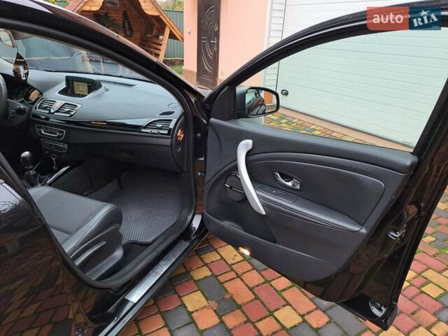Черный Рено Меган, объемом двигателя 1.46 л и пробегом 249 тыс. км за 7650 $, фото 147 на Automoto.ua