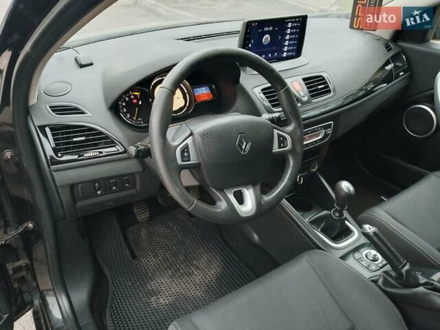Черный Рено Меган, объемом двигателя 1.4 л и пробегом 225 тыс. км за 7500 $, фото 11 на Automoto.ua