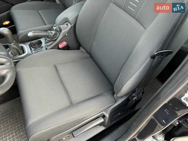 Рено Меган 2011 у Нововолинськ на Automoto.ua Чорний Рено Меган, об'ємом двигуна 1.46 л та пробігом 229 тис. км за 6500 $, фото 20 на Automoto.ua