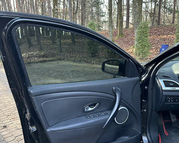 Чорний Рено Меган, об'ємом двигуна 1.5 л та пробігом 249 тис. км за 7700 $, фото 7 на Automoto.ua