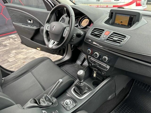 Черный Рено Меган, объемом двигателя 1.5 л и пробегом 213 тыс. км за 9200 $, фото 11 на Automoto.ua