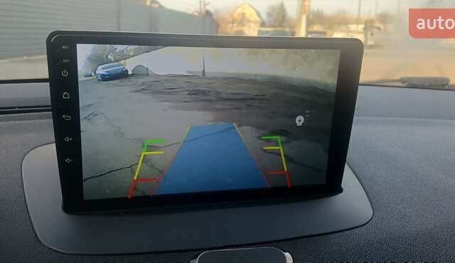 Черный Рено Меган, объемом двигателя 1.5 л и пробегом 202 тыс. км за 7700 $, фото 10 на Automoto.ua