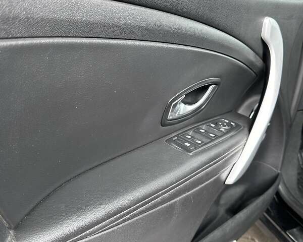 Черный Рено Меган, объемом двигателя 1.4 л и пробегом 306 тыс. км за 7000 $, фото 14 на Automoto.ua