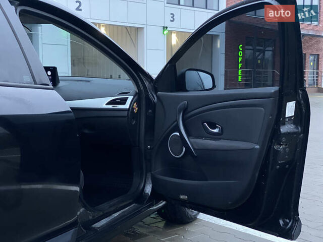Черный Рено Меган, объемом двигателя 1.46 л и пробегом 282 тыс. км за 6200 $, фото 15 на Automoto.ua