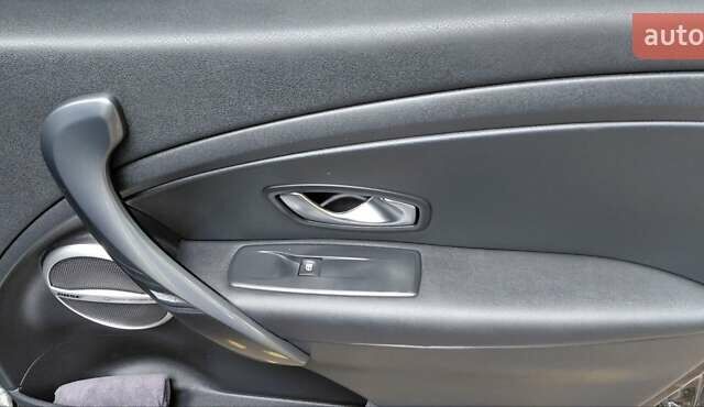 Черный Рено Меган, объемом двигателя 2 л и пробегом 223 тыс. км за 8900 $, фото 30 на Automoto.ua