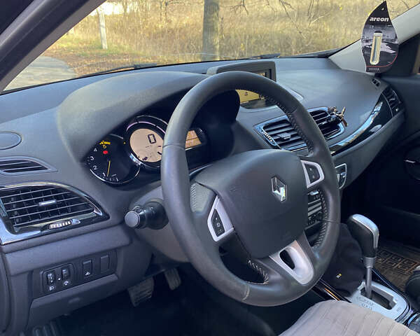 Чорний Рено Меган, об'ємом двигуна 1.46 л та пробігом 266 тис. км за 8200 $, фото 33 на Automoto.ua