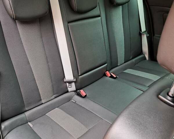 Черный Рено Меган, объемом двигателя 1.46 л и пробегом 249 тыс. км за 7650 $, фото 145 на Automoto.ua