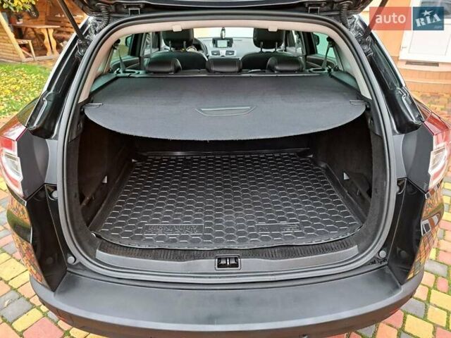 Черный Рено Меган, объемом двигателя 1.46 л и пробегом 249 тыс. км за 7650 $, фото 126 на Automoto.ua