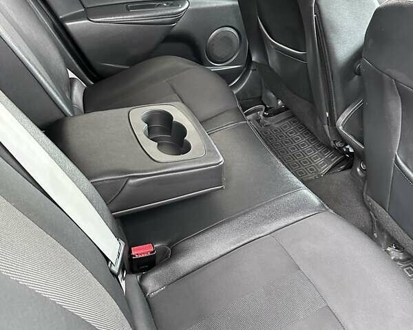 Черный Рено Меган, объемом двигателя 1.4 л и пробегом 306 тыс. км за 7000 $, фото 15 на Automoto.ua