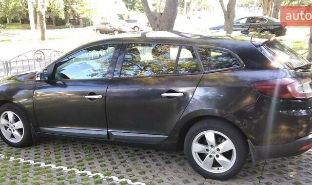 Черный Рено Меган, объемом двигателя 1.46 л и пробегом 332 тыс. км за 6800 $, фото 12 на Automoto.ua