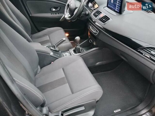 Черный Рено Меган, объемом двигателя 1.4 л и пробегом 225 тыс. км за 7500 $, фото 19 на Automoto.ua