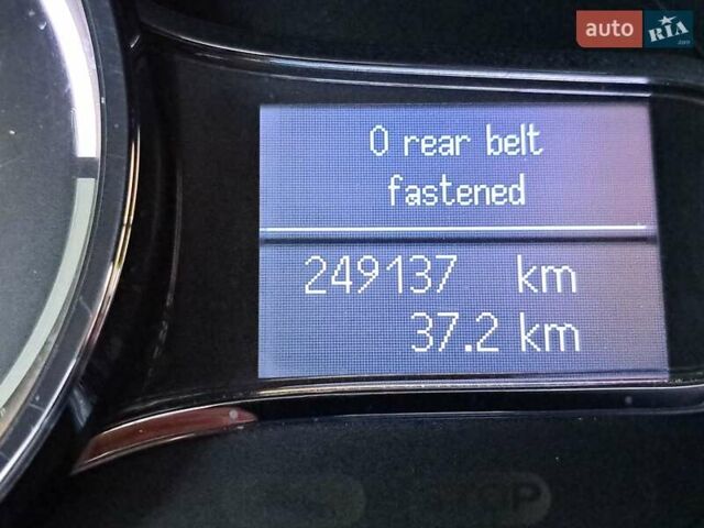 Черный Рено Меган, объемом двигателя 1.46 л и пробегом 249 тыс. км за 7650 $, фото 85 на Automoto.ua