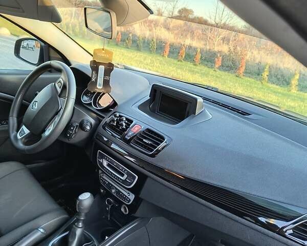 Черный Рено Меган, объемом двигателя 1.46 л и пробегом 244 тыс. км за 7200 $, фото 13 на Automoto.ua