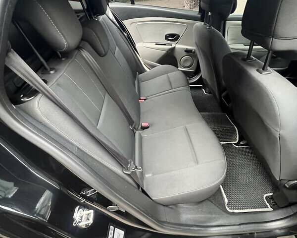 Чорний Рено Меган, об'ємом двигуна 1.6 л та пробігом 146 тис. км за 8200 $, фото 13 на Automoto.ua