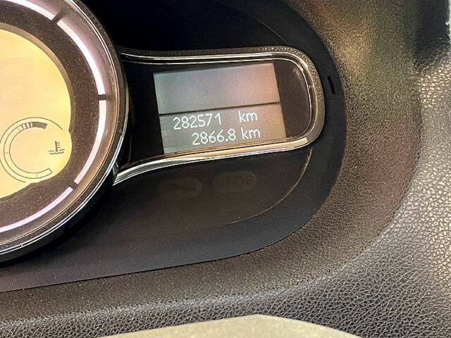 Чорний Рено Меган, об'ємом двигуна 1.9 л та пробігом 290 тис. км за 7800 $, фото 7 на Automoto.ua