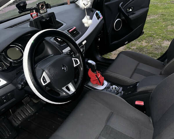 Чорний Рено Меган, об'ємом двигуна 1.5 л та пробігом 232 тис. км за 7300 $, фото 6 на Automoto.ua