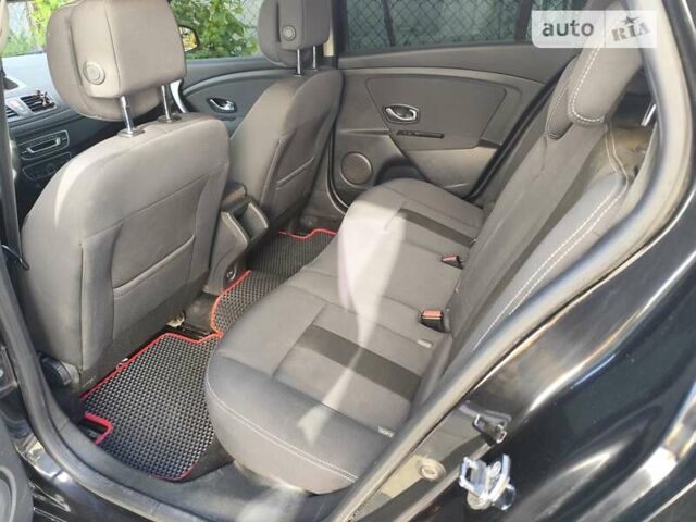 Чорний Рено Меган, об'ємом двигуна 1.9 л та пробігом 285 тис. км за 7600 $, фото 2 на Automoto.ua