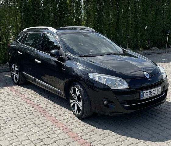 Черный Рено Меган, объемом двигателя 1.4 л и пробегом 200 тыс. км за 7100 $, фото 1 на Automoto.ua