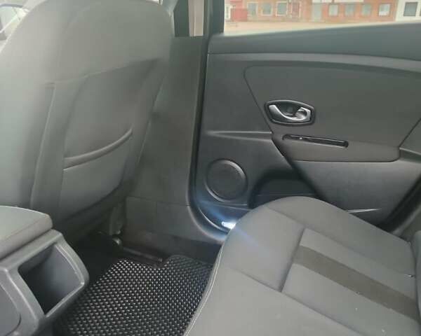 Черный Рено Меган, объемом двигателя 1.46 л и пробегом 267 тыс. км за 7200 $, фото 18 на Automoto.ua