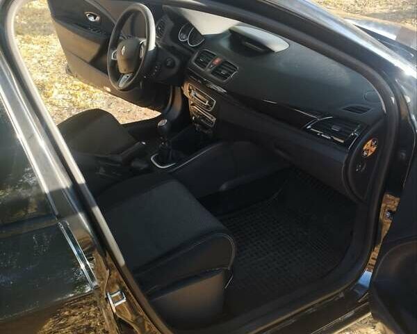 Чорний Рено Меган, об'ємом двигуна 1.6 л та пробігом 225 тис. км за 7500 $, фото 5 на Automoto.ua