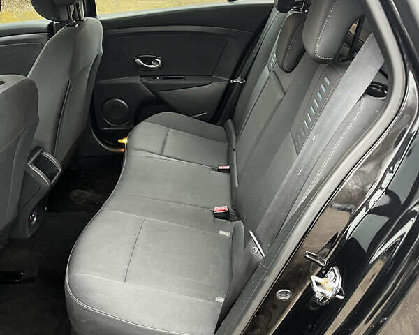 Черный Рено Меган, объемом двигателя 1.6 л и пробегом 219 тыс. км за 7450 $, фото 28 на Automoto.ua